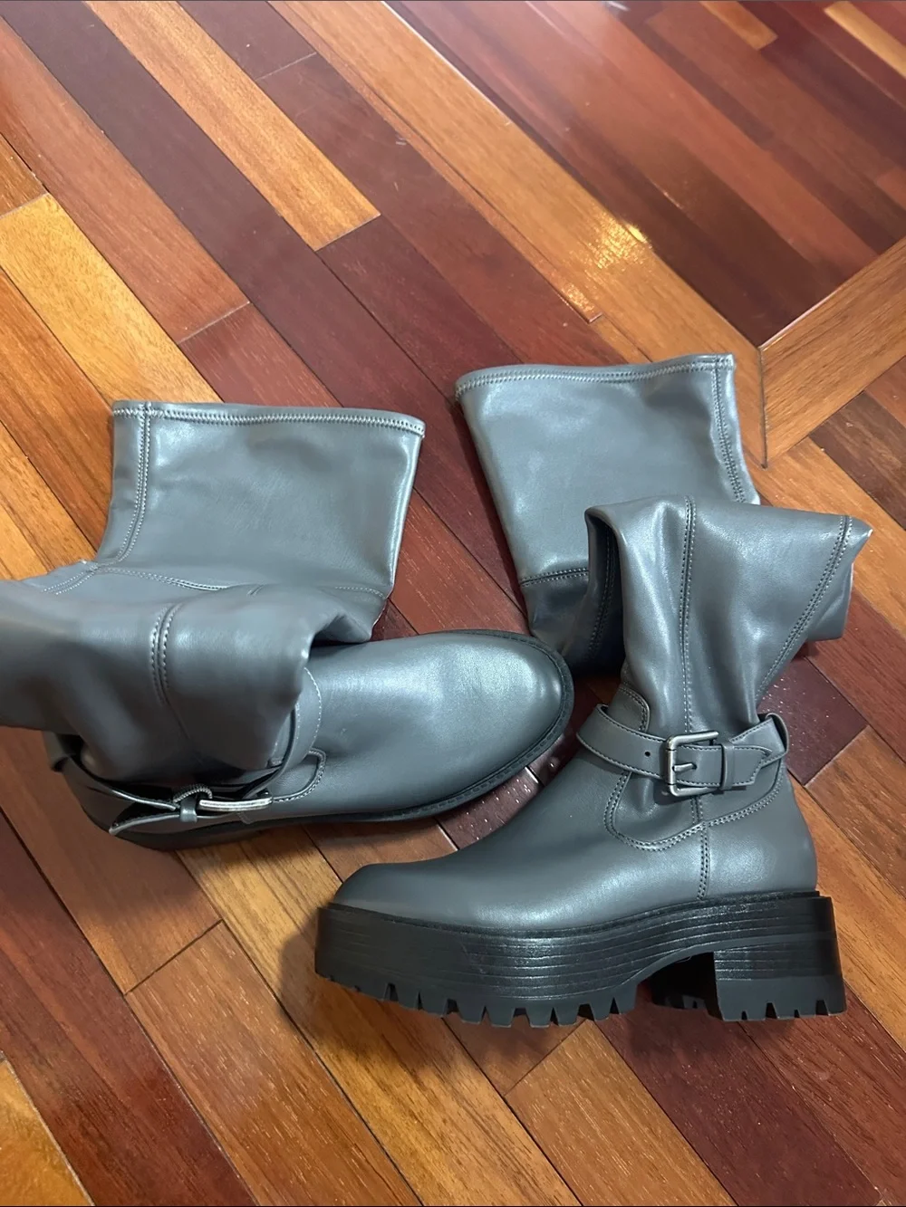 NEW GUESS Over the Knee Grey Boots Lug Sole Size 5 City Chic Frazer Tall Zip